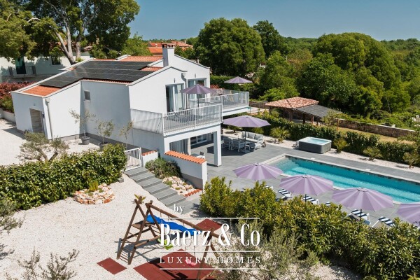 photo 8 Istria, Višnjan - Luxury 260 m² Villa with a Heated Pool and 4 En-Suite Bedrooms